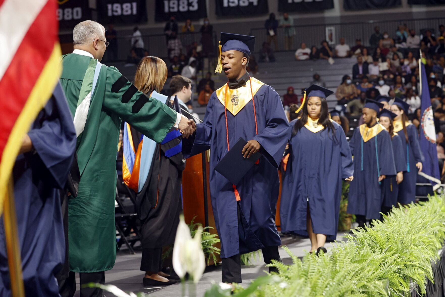 20220529_MET_GRAD_ER_15